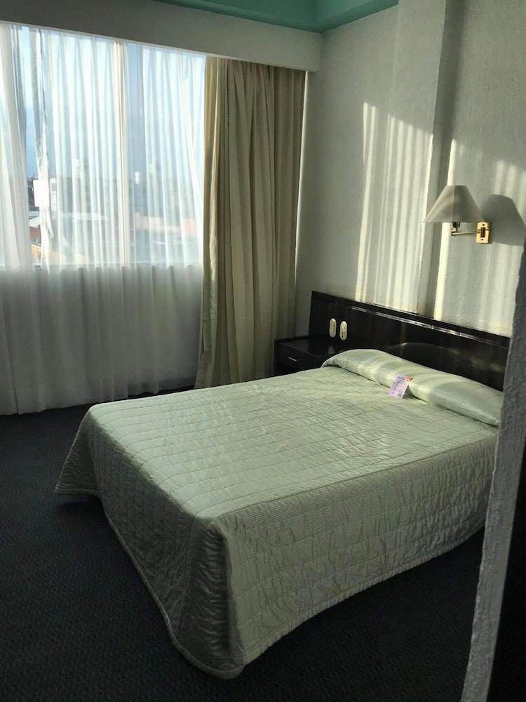 Hotel Real Rex เลออน ภายนอก รูปภาพ